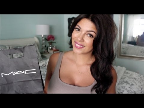 mac cosmetics - My latest video: http://www.youtube.com/watch?v=fM789aYlkeU I guess I forgot to say the name of the eye shadow: