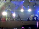 Dan�arinos da Claudia Leitte fazendo tempo