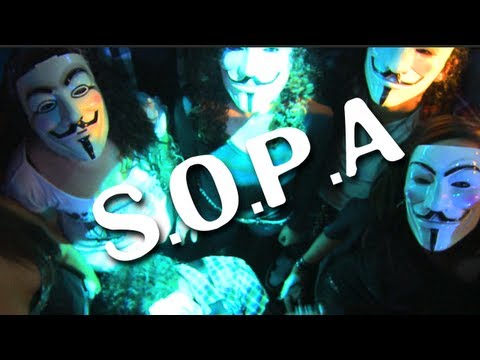 ley SOPA - Suscríbete: http://bit.ly/1eez8k5 Visítanos en Facebook http://facebook.com/internautismocronico Con este video queremos colaborar de alguna manera a contra...