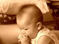 videos de baby Ghengis Teething 1