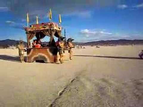 Burning Man 07 -Egyptian art car