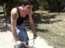 Tus mounodoulos (videoclip) 