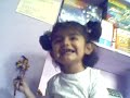 Kellym cantando Isabel