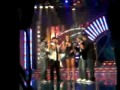 Entre Lineas cantando a capella en Recargados de Risa