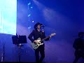 Gracias le doy a la Virgen, gracias del doy al Señor, porque entre tanto rigor y habiendo perdido tanto, no perdí mi amor al canto ni mi voz como cantor.