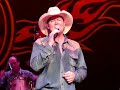Tracy Lawrence performs \"Paint Me A Birmingham\" Tracy Lawrence performs \"Paint Me A Birmingham\"