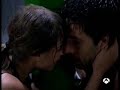Lucas&Sara intentando quitarse las esposas