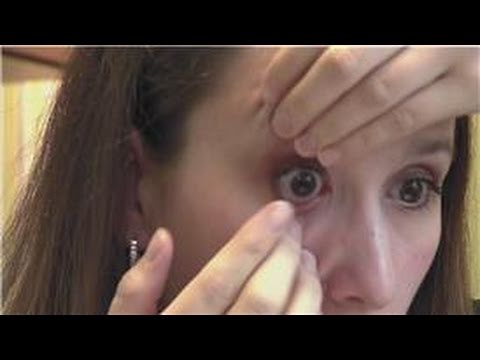 how to take out contacts