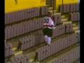 videos de [archive] 8th Feb 2004 - Menace Moment: The ugliest cheerleader...
