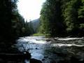 我俩永隔一条河 ( You And I Are Always Separated By A River )