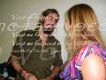 a cantora da banda cheiro de amor alinne rosa participou do projeto volunt�rios da p�tria que aconteceu em salvador tanto na quarta na universidade universo como tamb�m na quinta na universidade cat�lica salvador (ucsal) que ficam situadas nos bairros da pituba e federa��o, respectivamente, e junto com ela estavam tamb�m o percussionista guerra, o guitarrista andr� liberato e a produtora rose alvaia, e esteve l� tamb�m a �rica saraiva (apresentadora/rep�rter do tudo a ver bahia) que foi prestigiar seu amigo tico santa cruz, nesse projeto maravilhoso, que est� percorrendo v�rias cidades do brasil, quem nunca foi, vale a pena participar, enfim, ser tamb�m um volunt�rio da p�tria.