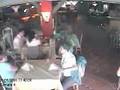 ROBO DE BOLSA EN UN RESTAURANTE