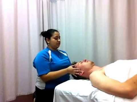 how to treat bell's palsy