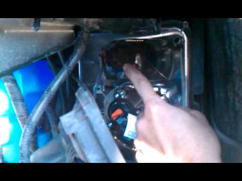 Cadillac SRX turn signal bulb replacement 2005 Part 2