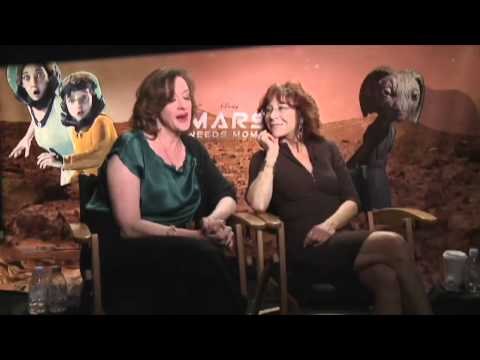 Joan Cusack
