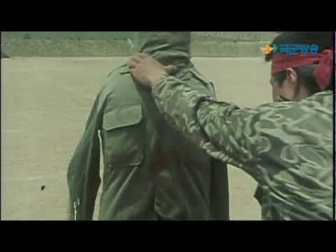 특전사 - 60~80년대, 그 시절의 군대를 이야기합니다. #5. 특전사 전국에서 사나이다운 사나이는 다 모엿! 낙하산 훈련에 천리행군까지...두려울 것 없는 특전사들! 최초의 여군 특전용사들도 전원...
