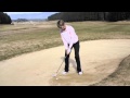Video: 'Scoresaver: Helen Hopkins': Strandgeflüster – Im Urlaub suchen wir ihn sogar, den fein gemahlenen Sand, aber am Golfplatz versuchen wir die Bunker zu meiden wie der Teufel das Weihwasser. 