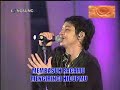 penyanyi jalanan(ungu)