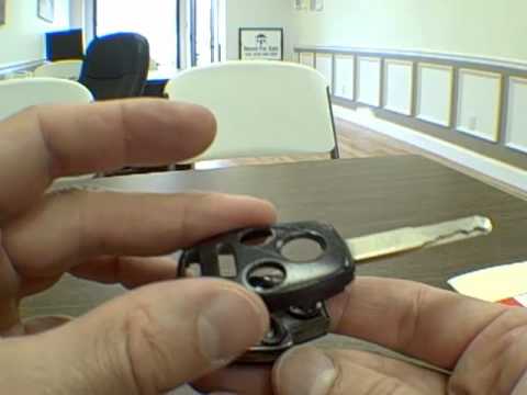 how to change battery for honda crv key