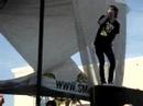 The Maine - I Wanna Love YOU, John w/ a huge water gun