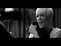 P!nk – Beam Me Up