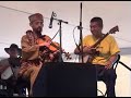 fiddle and banjo workshop at marle fest '01.
bosco on fiddle and ken inoue on banjo