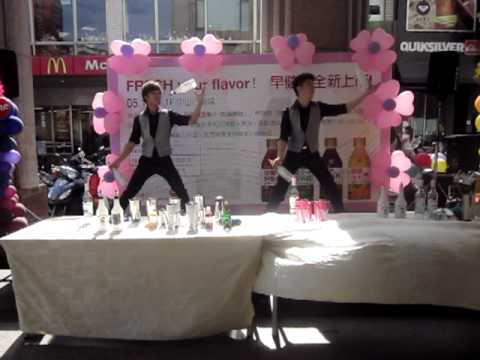 乙哲健文新光花式調酒表演~
