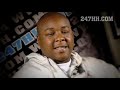 Jadakiss Interview - Either I'm blind or these look like two handguns.
