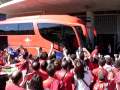 2009-06-23 | Llegada del autobs de Osasuna al Sadar ~> Osasuna-Real Madrid, ltimo partido de liga y salvados. (2:09)