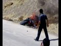 ramin dar hale kors gozashtan ba ye adame namard ke ba bastane rahe on baese tasadof va atash grfan motor mishavad !