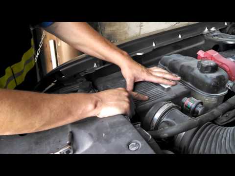 How to Change a Headlight 2007 Chevrolet Silverado