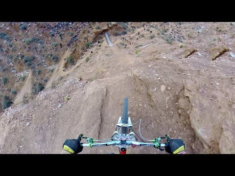 Impresionante bajada en bicicleta filmada con GoPro