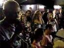 o sambista walter alfaiate, 77 anos, canta na �ltima roda do ano na casa rosa, rio de janeiro (23/12/07). ele foi acompanhado por m�sicos do sereno da madrugada, bangal�, cana de litro e a rocha.