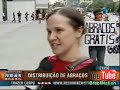 distribuição de abraços grátis · free hugs são paulo brazil