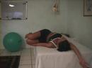 Free the movement of the hips from the ribs and shoulders Free the movement of the hips from the ribs and shoulders