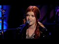 Ali Milner Performs