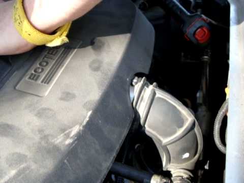 Chevy HHR Air Filter / Engine Cover Removal and Replacement Ecotec