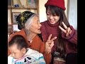 Bà ngoại 97 tuổi lấy quần lau mặt khi quay video xì tin cùng cháu gái