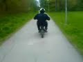 snuten k�r davids fiddy =D (han som torskade med min moppe)