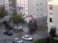 Caminhão reconhendo ecoponto de vidro