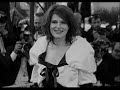si on pourrais comprendre ta beaut�, ta douceur, la noblesse de ta vision de la vie...
je te respect, je t'admire... tu es, fanny, mon h�ro�ne!

au piano, maria jo�o pires joue le no.14, en fa di�s mineur, de chopin, son op.48.