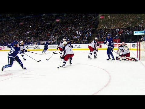 Video: Maple Leafs’ Nylander snipes one top corner by Bobrovsky for goal