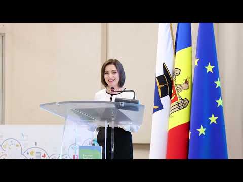 Глава государства на Национальном форуме учителей: «Я призвала всех учителей помочь нам сохранить мир и построить общество победителей»