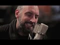 Fink performs Perfect Darkness, the first song of his session for the Dutch program 2 Meter Sessies. Recorded on October 9th, 2011. Watch the whole session (six songs) over here: www.2metersessies.nl