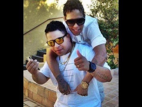 Mc Daleste e Mc Pet Daleste - Tirando onda(Dj Wilton)+Letra