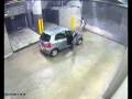 videos de exit a parking