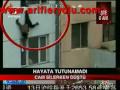korku dolu anlar - Çin de cam silerken düsen kadin - - YouTube