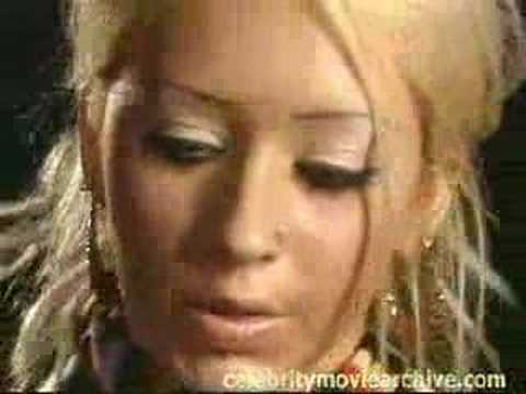 Christina Aguilera sensual para FHM