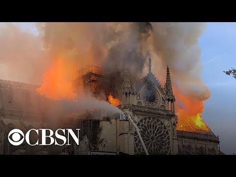 У Парижі горить Собор Паризької Богоматері (Пряме включення)