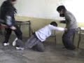 pelea en el taller
